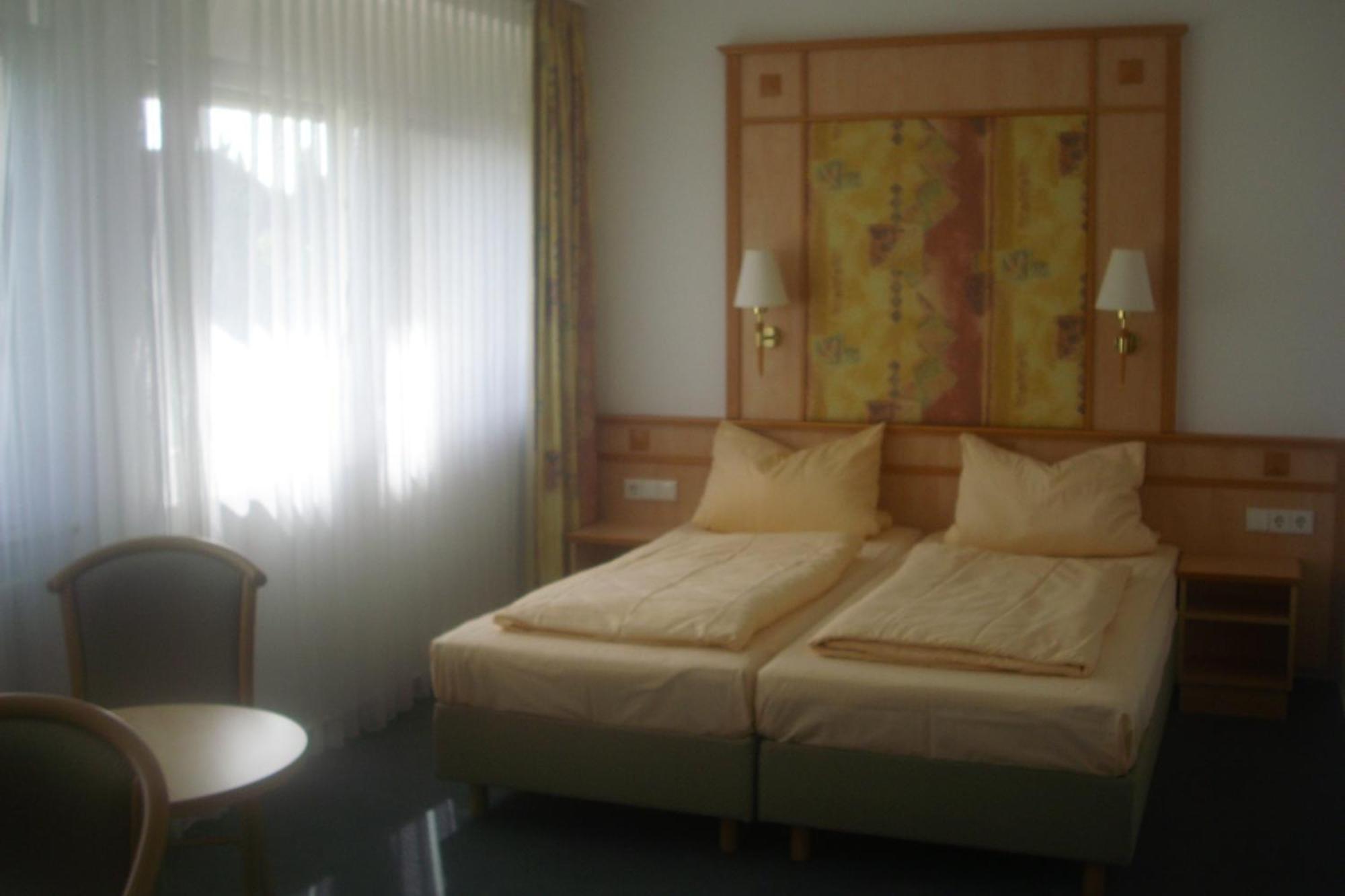 Hotel Wetterau - Self-Check-In Wölfersheim Eksteriør billede
