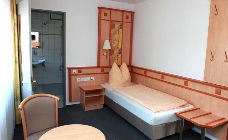 Hotel Wetterau - Self-Check-In Wölfersheim Eksteriør billede